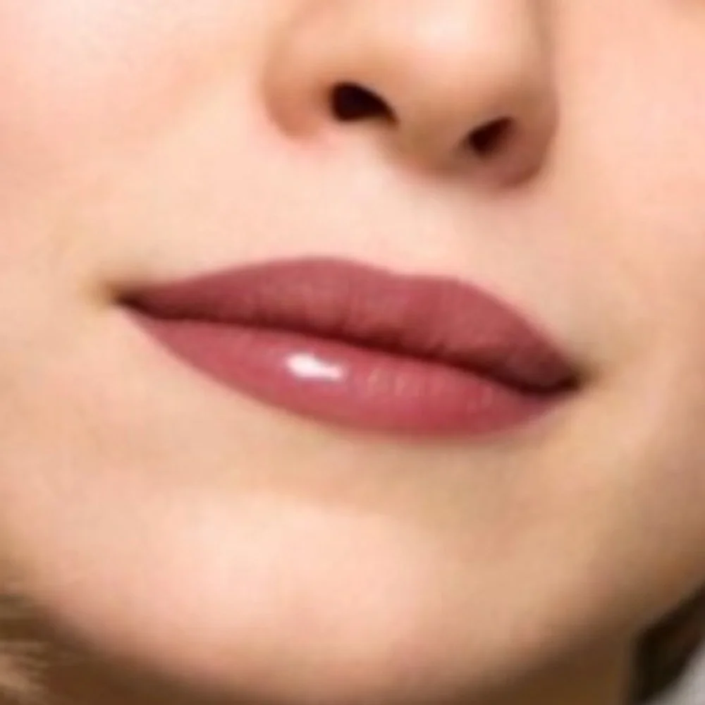Estée Lauder Pure Color Envy Kissable Lip Shine in Bronze Idol new